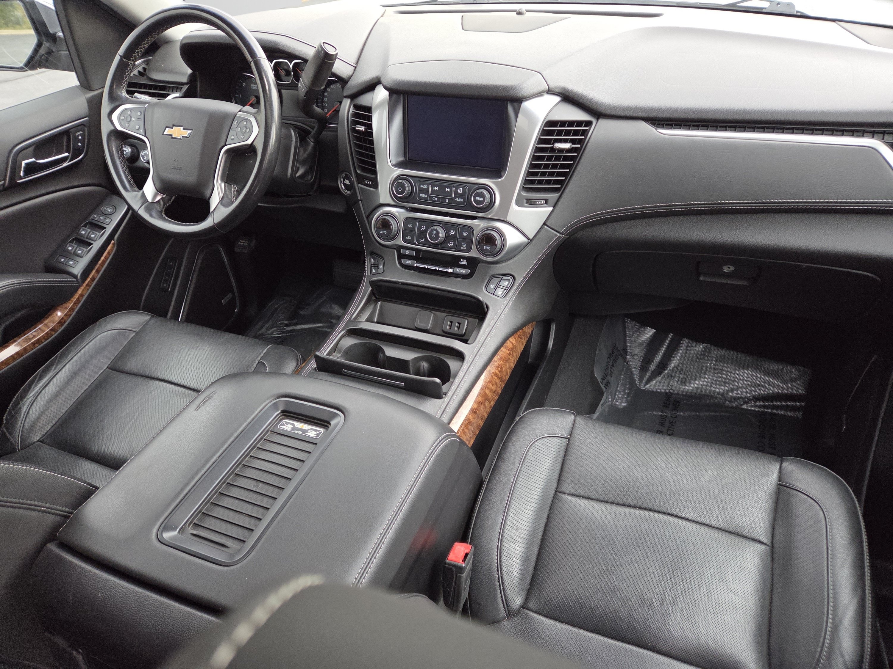Used 2019 Chevrolet Suburban Premier AWD/4WD image 33