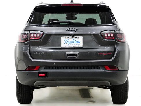 Used 2023 Jeep Compass Trailhawk AWD/4WD image 7