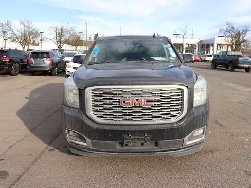 Used 2018 GMC Yukon Denali w/ Denali Ultimate Package image 2