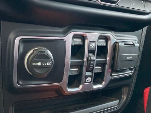 Used 2020 Jeep Wrangler Unlimited Sport S image 24