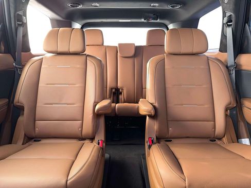 New 2026 Hyundai Palisade Calligraphy AWD/4WD image 16