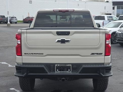 New 2026 Chevrolet Silverado 1500 ZR2 w/ Dark Appearance Package AWD/4WD image 23