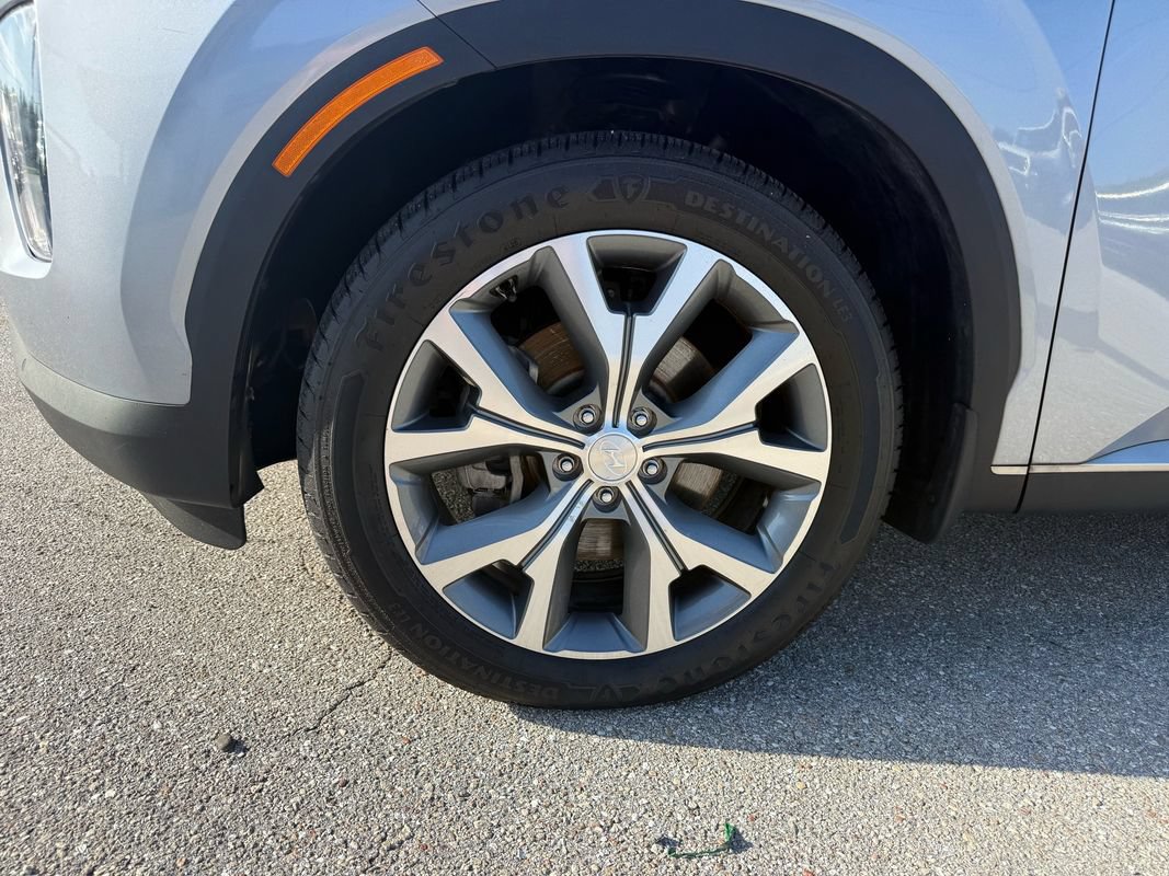 Used 2020 Hyundai Palisade SEL w/ Premium Package FWD image 2