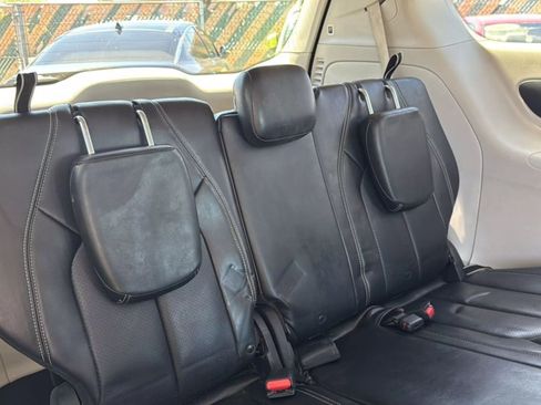 Used 2020 Chrysler Voyager Lxi image 18