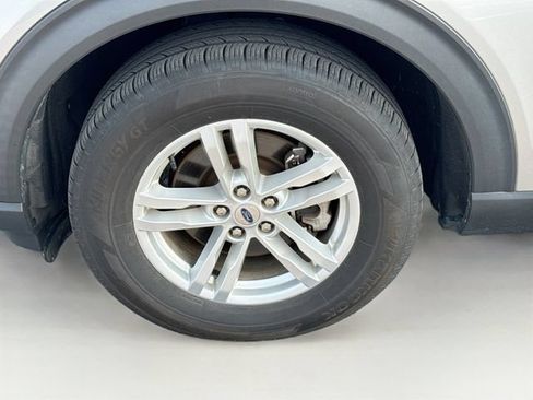 Certified 2021 Ford Explorer XLT w/ Class III Trailer Tow Package AWD/4WD image 37