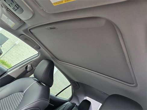 Used 2018 Toyota Camry LE image 15