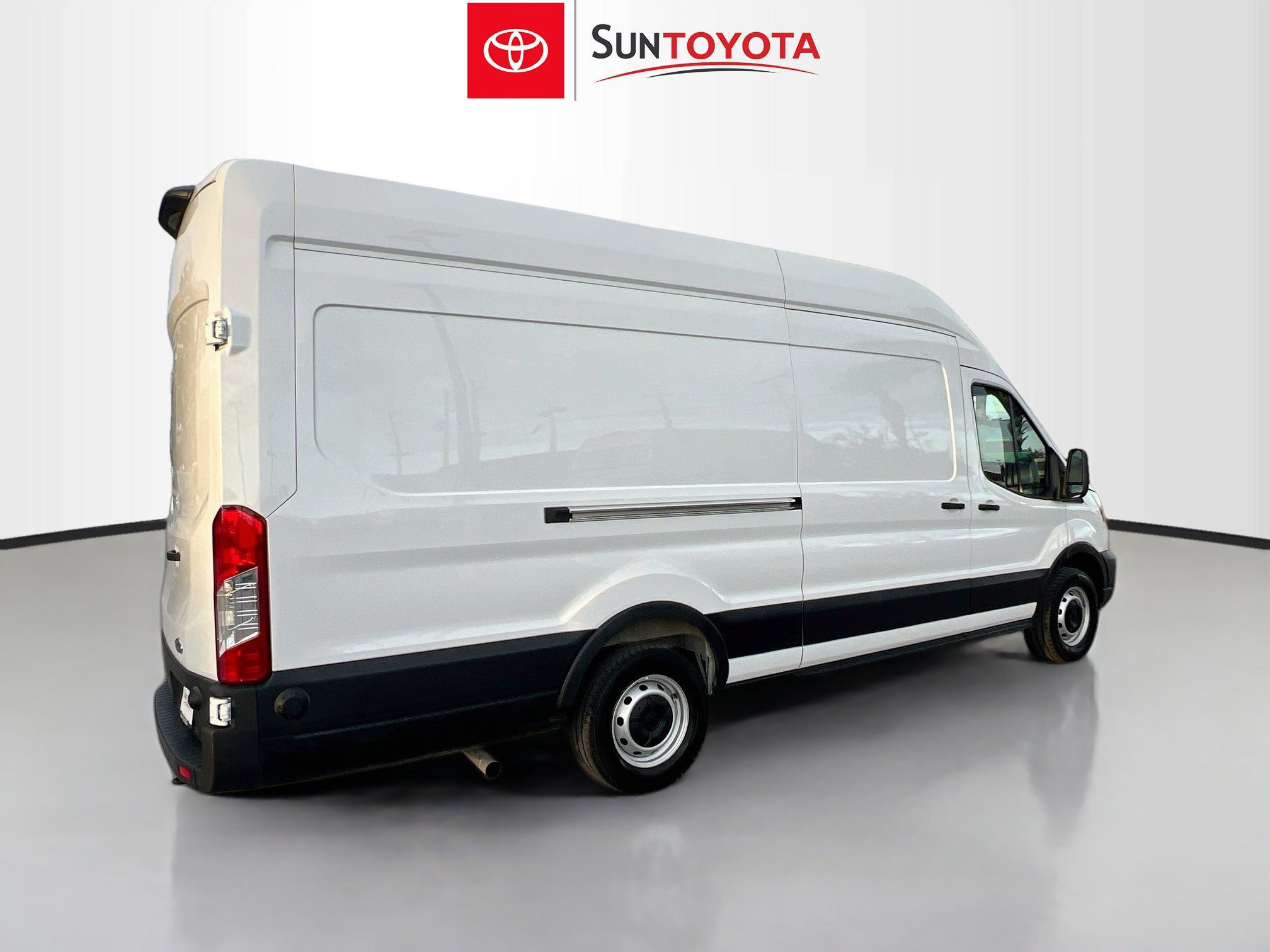 Used 2025 Ford Transit 250 148 High Roof Extended w/ Load Area Protection Package RWD image 5