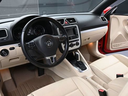 Used 2015 Volkswagen Eos Komfort FWD image 11