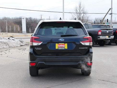 Used 2021 Subaru Forester Premium image 6