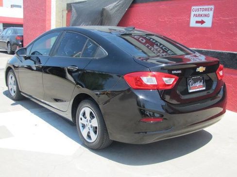Used 2017 Chevrolet Cruze LS image 8