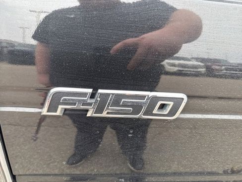 Used 2014 Ford F150 XLT w/ XLT Chrome Package image 9