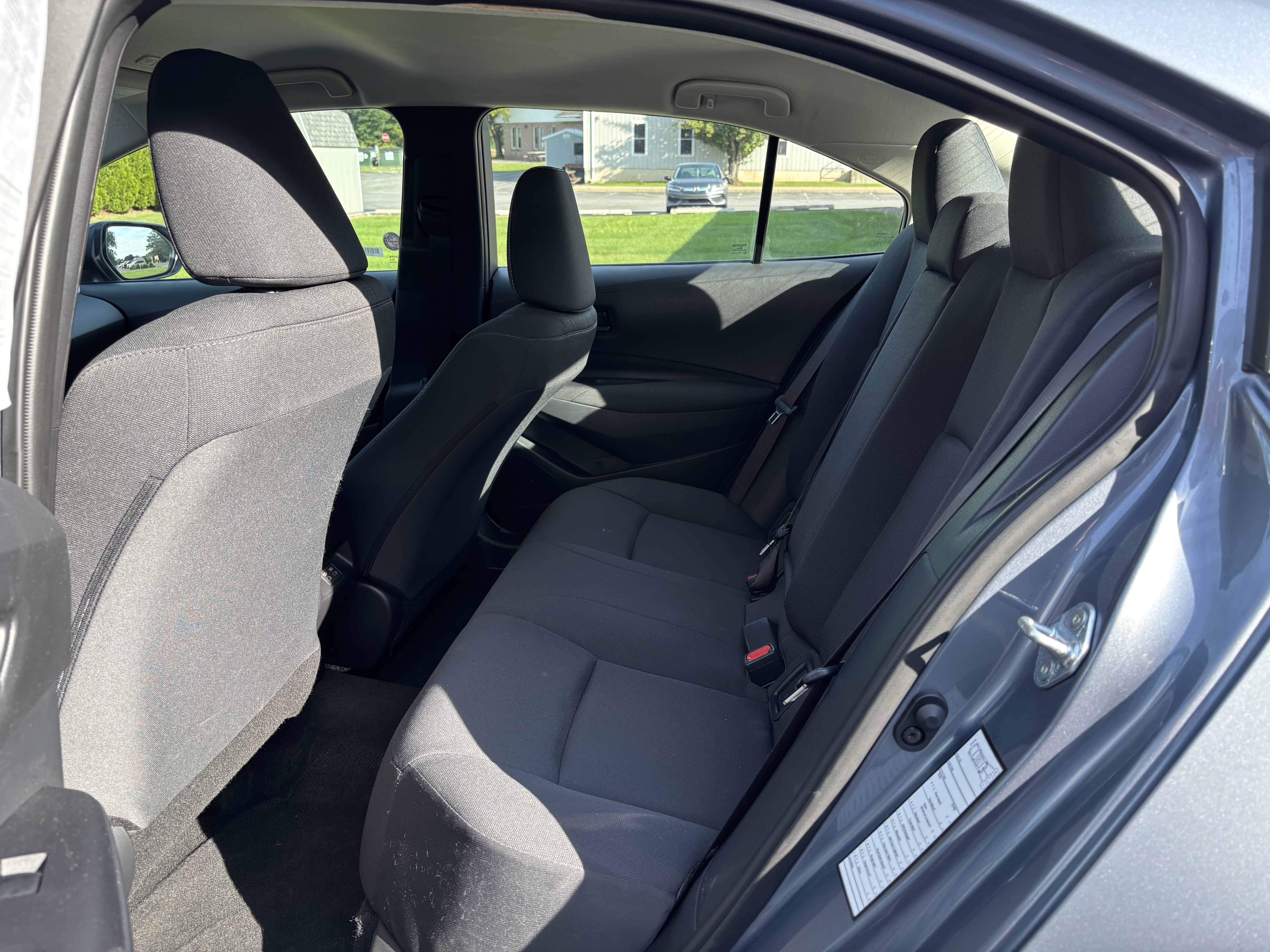 Used 2025 Toyota Corolla LE FWD image 14