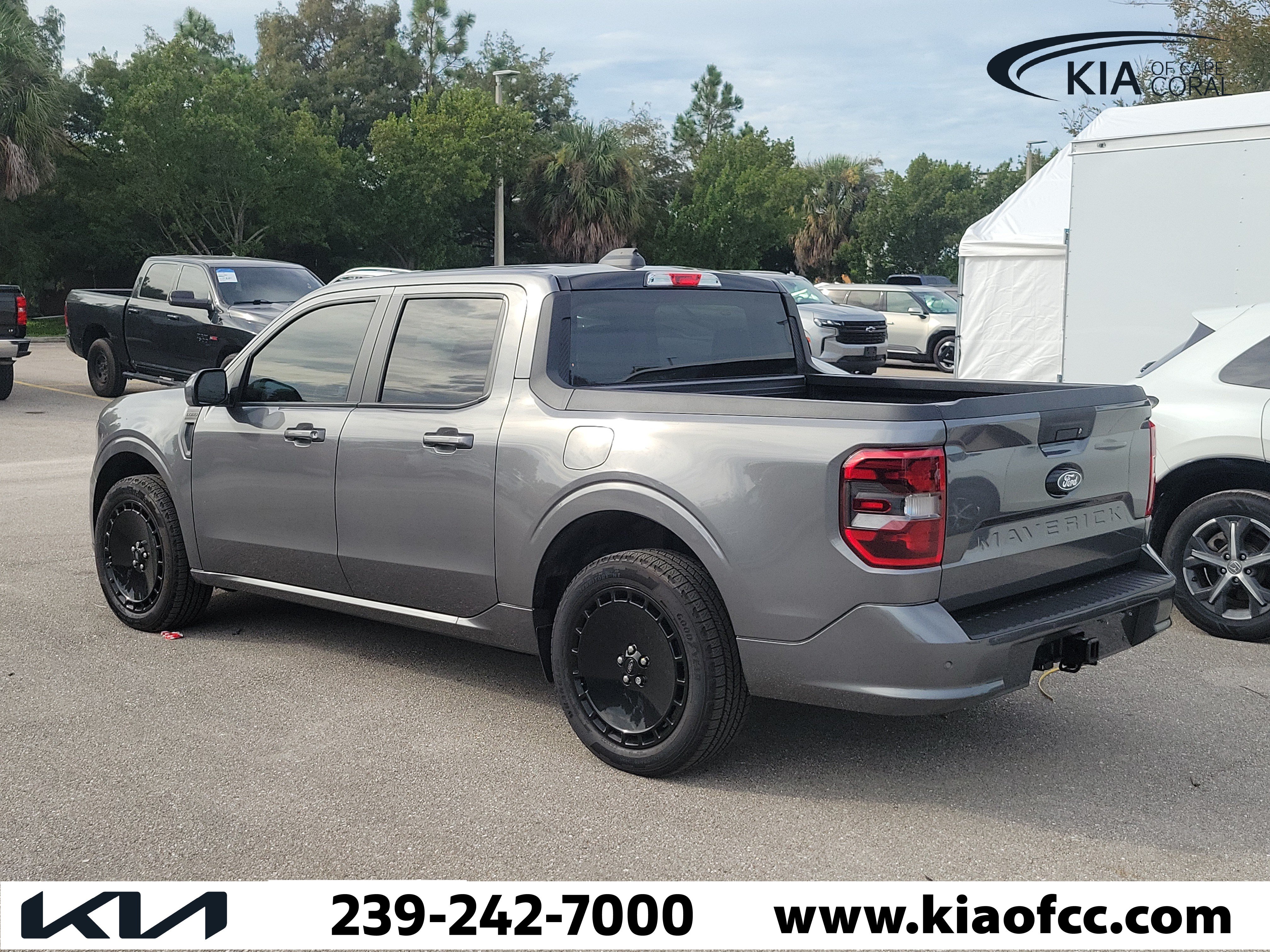 Used 2025 Ford Maverick Lobo AWD/4WD image 5