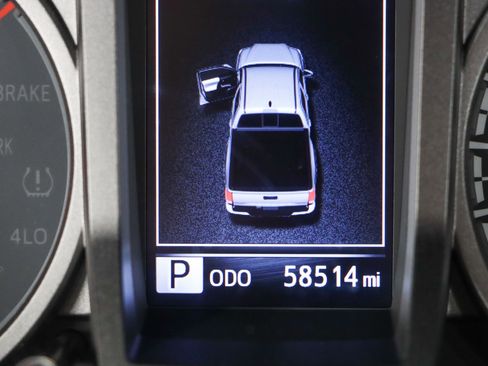 Used 2023 Toyota Tacoma TRD Sport image 17