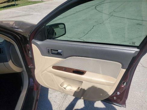 Used 2012 Ford Fusion SEL image 26