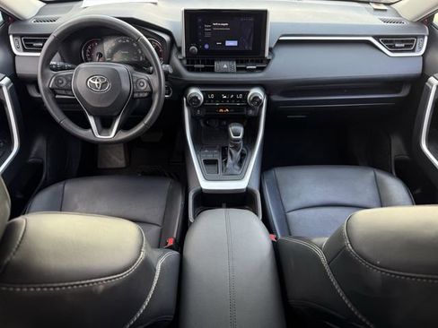 Used 2023 Toyota RAV4 XLE Premium image 11