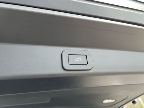 New 2026 Land Rover Range Rover Sport SE AWD/4WD image 28