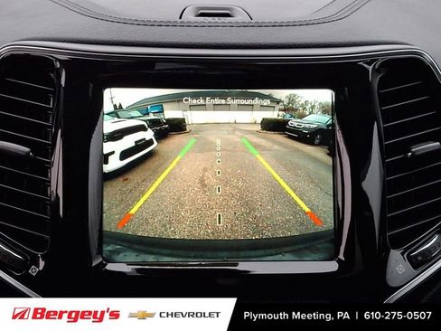 Used 2020 Jeep Cherokee Limited w/ Technology Group image 20