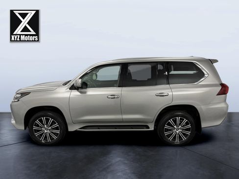 Used 2019 Lexus LX 570 4WD w/ Luxury Package image 5