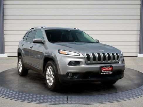 Used 2015 Jeep Cherokee Latitude AWD/4WD image 1