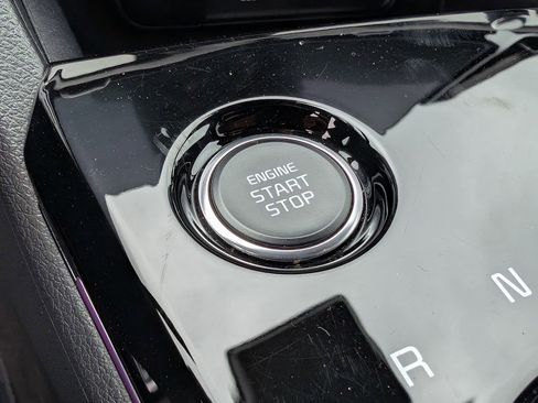 Certified 2025 Kia Sportage X-Line Prestige image 32