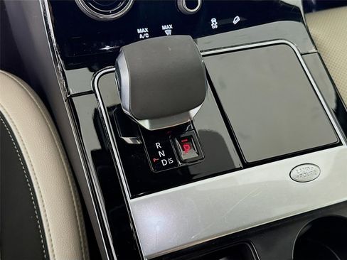 Certified 2022 Land Rover Range Rover Velar R-Dynamic S AWD/4WD image 19