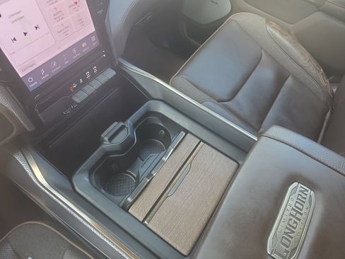 Used 2025 RAM 1500 Limited AWD/4WD image 24