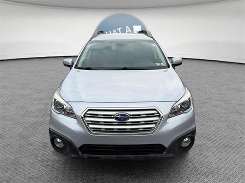 Used 2016 Subaru Outback 2.5i Premium image 9
