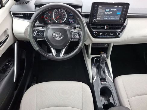Used 2022 Toyota Corolla Cross LE image 21