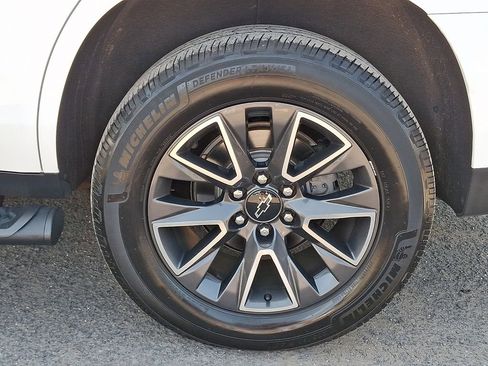 Used 2023 Chevrolet Tahoe Z71 AWD/4WD image 11