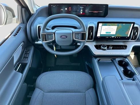 New 2026 Ford Expedition Active RWD image 16