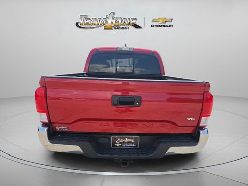 Used 2017 Toyota Tacoma SR5 w/ Tow Package RWD image 7