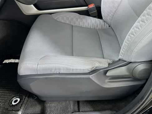 Used 2022 Toyota Tundra SR5 w/ SR5 Convenience Package image 20