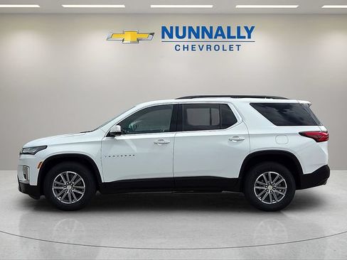 Used 2023 Chevrolet Traverse LT AWD/4WD image 2