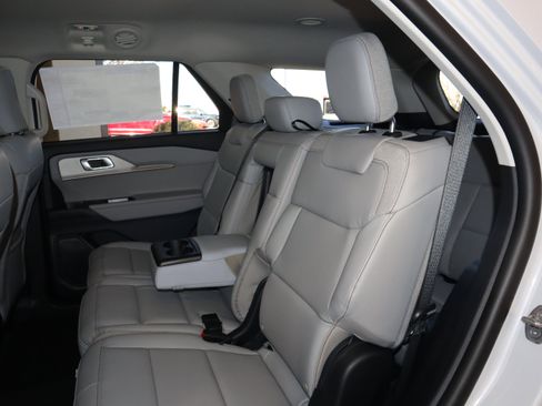 New 2026 Ford Explorer Active w/ Active Comfort Package image 36