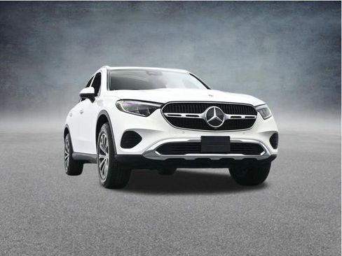 Used 2024 Mercedes-Benz GLC 300 image 37