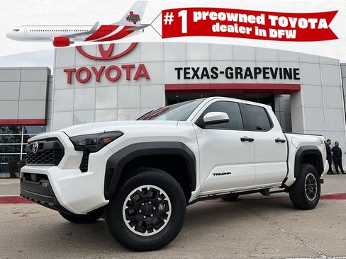 Used 2025 Toyota Tacoma TRD Off-Road image 1