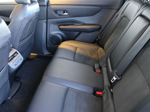 Used 2023 Nissan Ariya AWD image 25