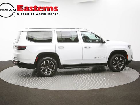 Used 2023 Jeep Wagoneer Series III w/ Preferred Equipment Group RWD image 42