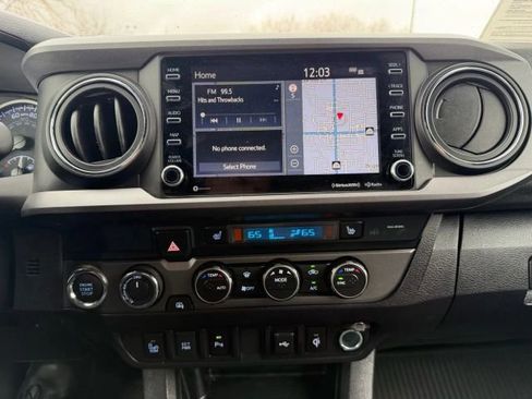 Used 2021 Toyota Tacoma TRD Off-Road w/ TRD Premium Off Road Package image 12