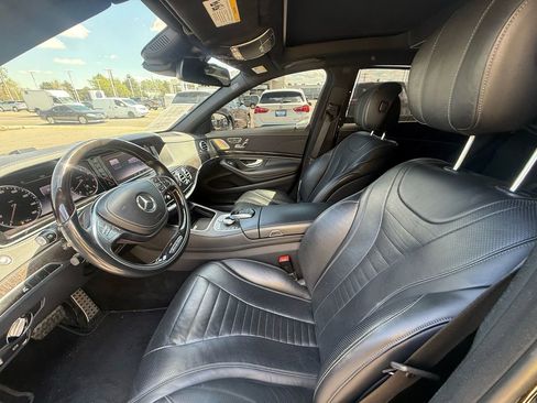 Used 2017 Mercedes-Benz S 550 4MATIC Sedan image 11