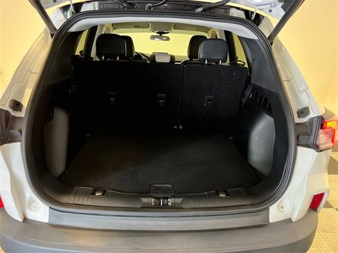 Used 2022 Ford Escape SEL w/ Technology Package image 5
