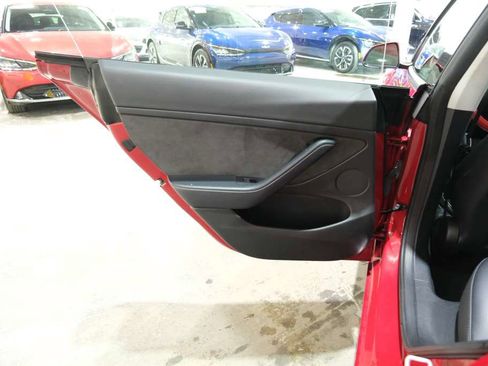 Used 2023 Tesla Model 3 Standard Range image 21