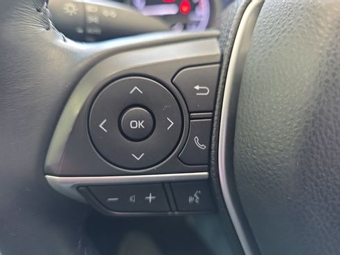 Used 2021 Toyota Camry XLE image 32