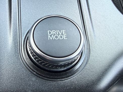 Used 2025 Ford Explorer ST AWD/4WD image 35