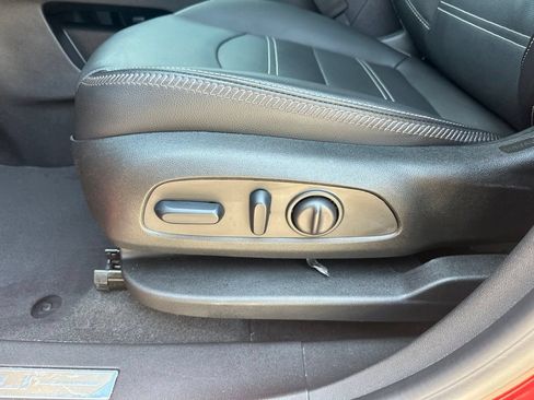 Used 2024 GMC Terrain Denali w/ Denali Premium Package AWD/4WD image 14