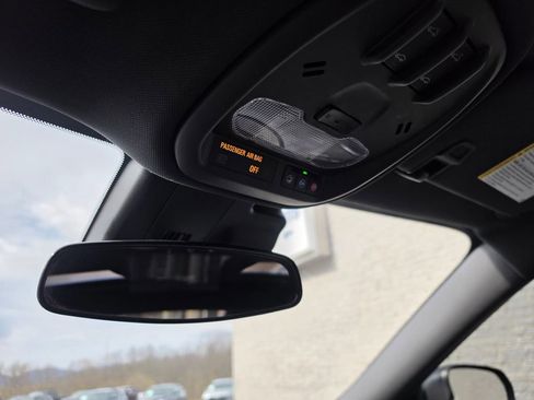 Used 2024 Chevrolet Trax RS w/ Sunroof Package image 15