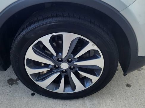 Used 2021 Buick Encore Preferred FWD image 13