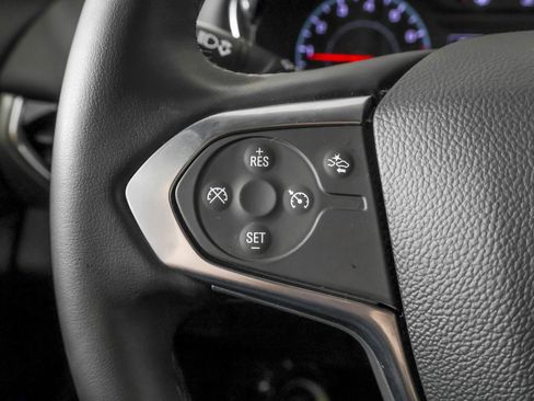 Used 2023 Chevrolet Traverse LT FWD image 25