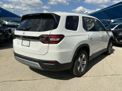 New 2025 Honda Pilot EX-L image 3